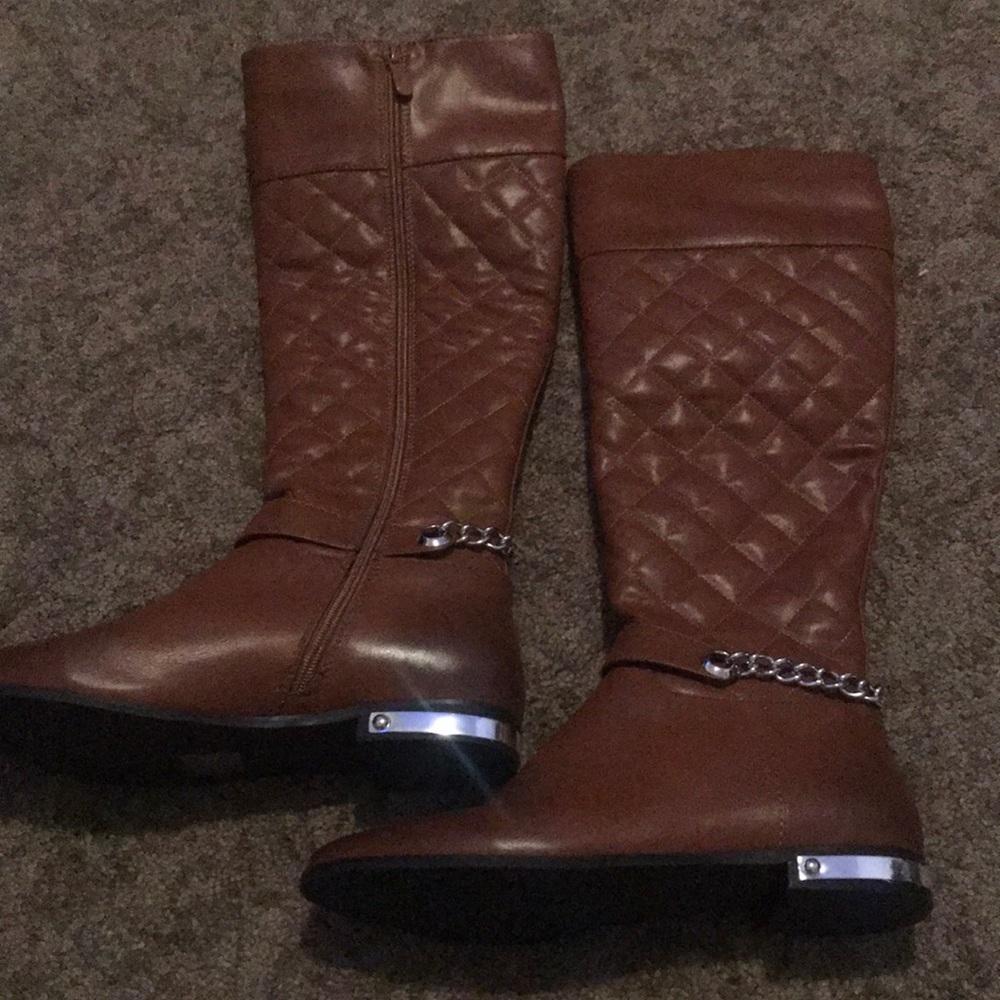 Brown boots